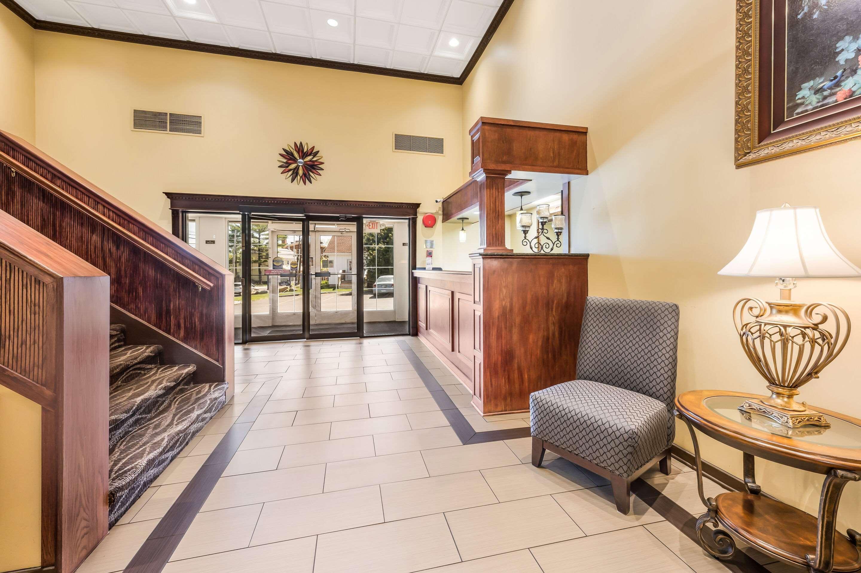 Econo Lodge Quakertown Exterior photo